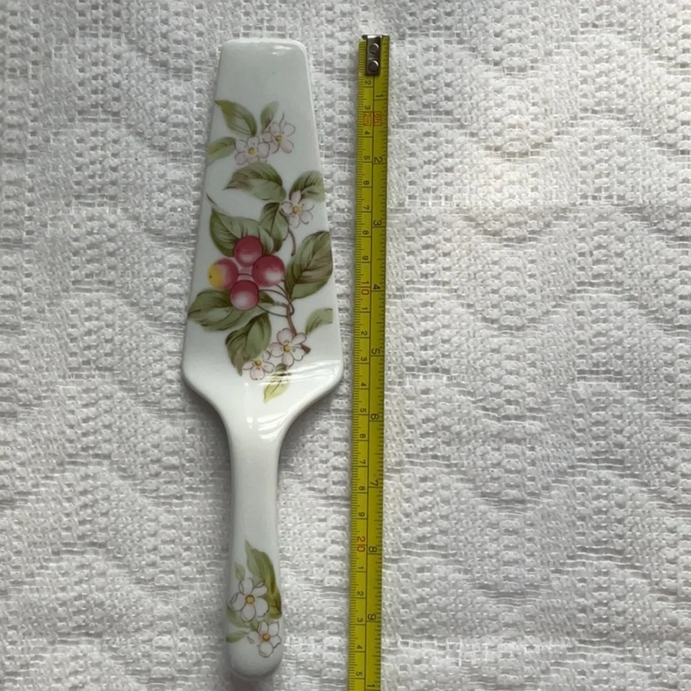 Vintage Andrea by Sadek Porcelain Cake Plate and Server in 